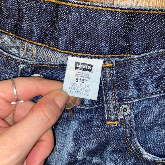 Levi’s 515 Upcycled Distressed Bleached Denim Shorts - Picture 4 of 5